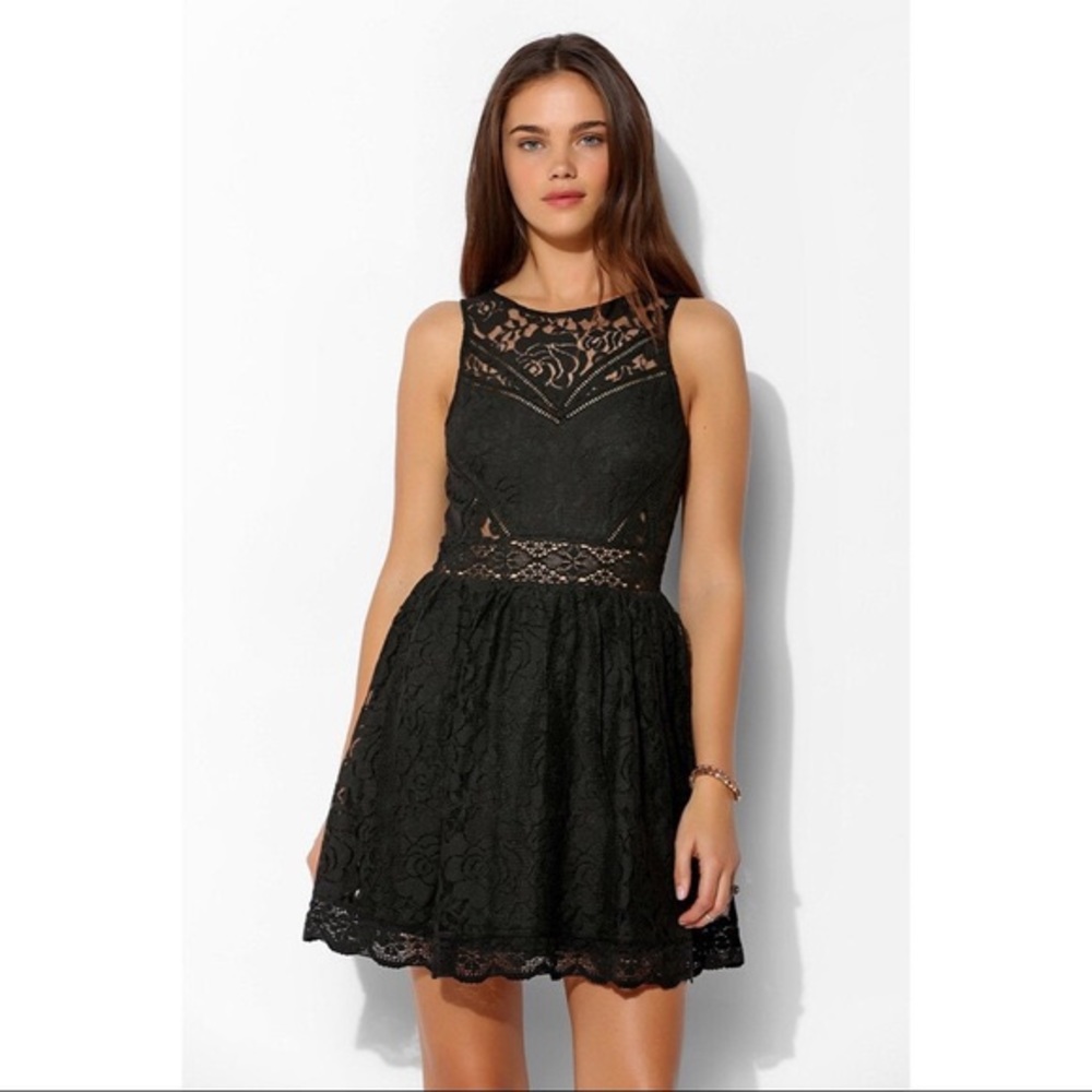 Black lace dress - Urban Outfitters